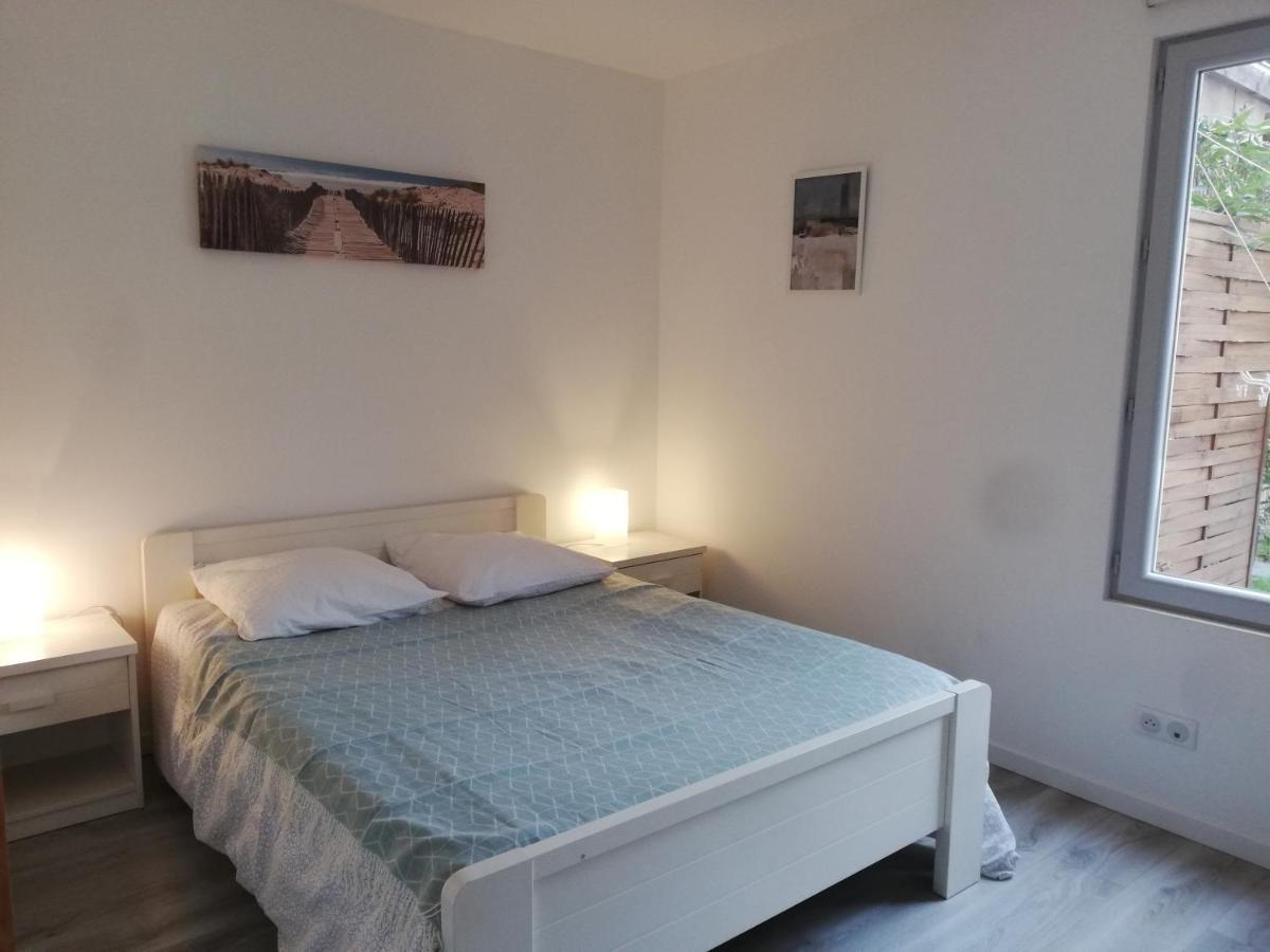 Maison Moderne Proche Lac Et Plage Leon Ngoại thất bức ảnh
