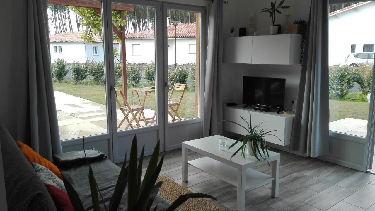 Maison Moderne Proche Lac Et Plage Leon Ngoại thất bức ảnh